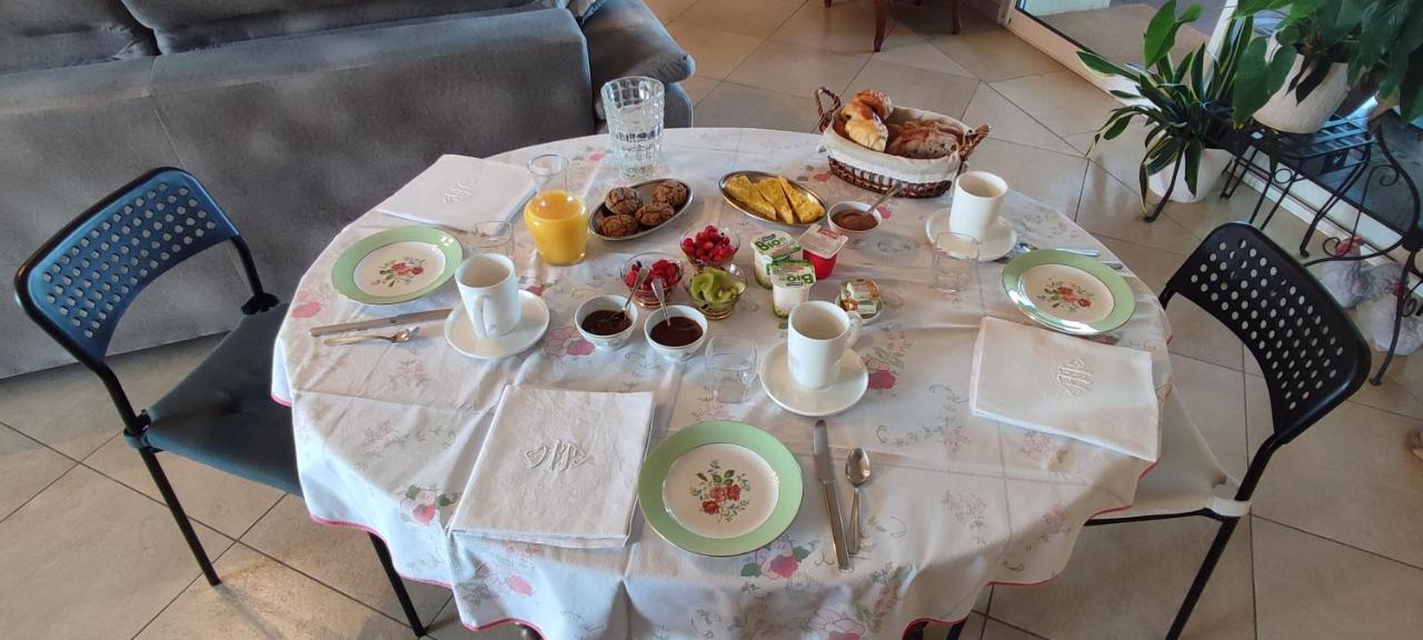 Les Hauts De Grazac, Chambres Et Tables D'Hotes Grazac  Εξωτερικό φωτογραφία